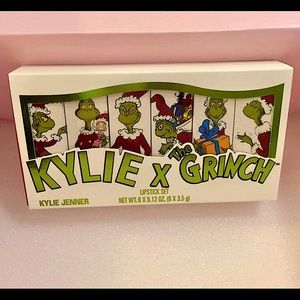 Kylie x Grinch Lipstick Set